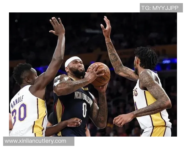 考考辛斯与戴维斯的对决谁能在NBA赛场上更胜一筹